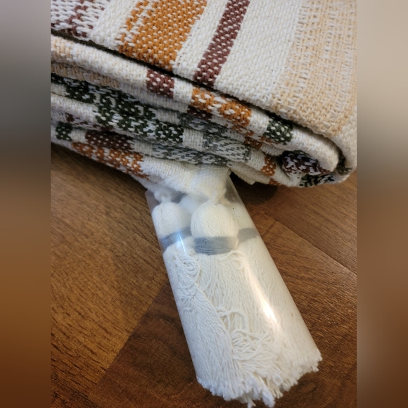 100% Cotton Throw Blanket - Picture 5 of 6